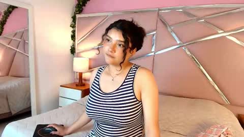 saray online show from 10/21/25, 08:42