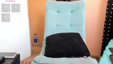 Snapshot of saraymoorex_ chatting on 09/27/25, 05:18 Saray online show from 09/27/25, 05:18