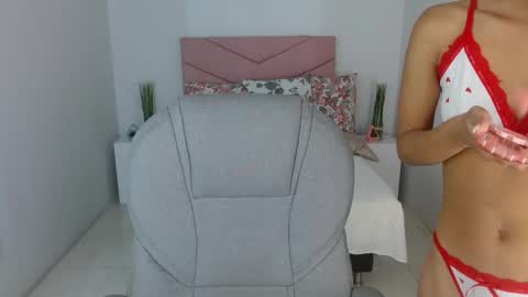 Snapshot of sarayvega_ chatting on 09/12/25, 07:14 Saray Vega online show from 09/12/25, 07:14