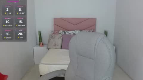 Snapshot of sarayvega_ chatting on 10/20/25, 07:25 Saray Vega online show from 10/20/25, 07:25