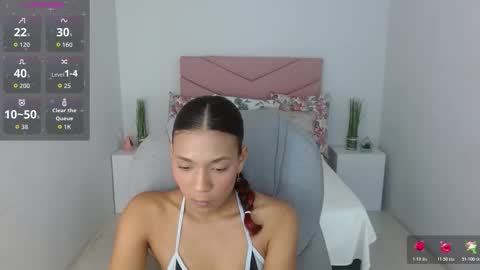 Snapshot of sarayvega_ chatting on 10/25/25, 07:41 Saray Vega online show from 10/25/25, 07:41