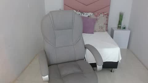 Snapshot of sarayvega_ chatting on 11/04/25, 07:13 Saray Vega online show from 11/04/25, 07:13