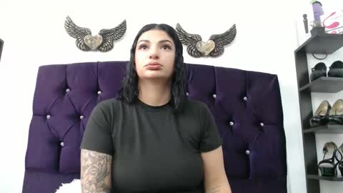 Snapshot of sarita_multisquirt chatting on 11/04/25, 11:42 Sara online show from 11/04/25, 11:42