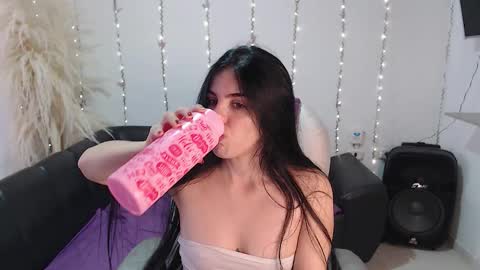 Snapshot of saritaprincess chatting on 10/24/25, 09:22 Sara online show from 10/24/25, 09:22