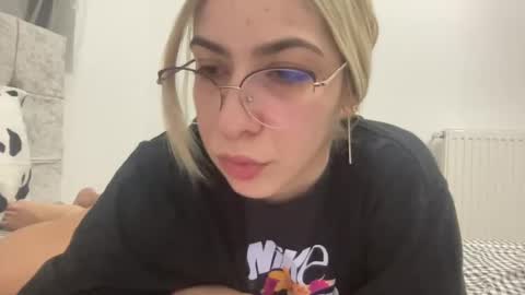 Snapshot of sarrah_rossy chatting on 01/03/25, 10:08 Sarrah online show from 01/03/25, 10:08