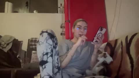 Snapshot of sarrah_rossy chatting on 01/08/25, 08:29 Sarrah online show from 01/08/25, 08:29