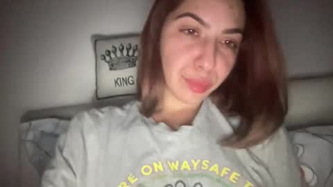 Snapshot of sarrah_rossy chatting on 03/11/25, 08:20 Sarrah online show from 03/11/25, 08:20