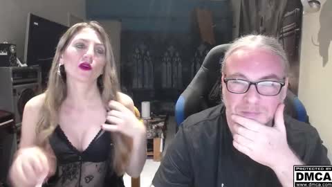 Giselle and Jay online show from 10/25/25, 07:27