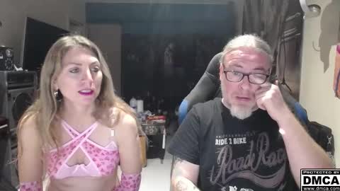 Giselle and Jay online show from 10/29/25, 06:15