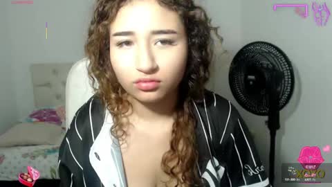 Snapshot of sasha_17_ chatting on 10/07/25, 08:22 Sofia online show from 10/07/25, 08:22