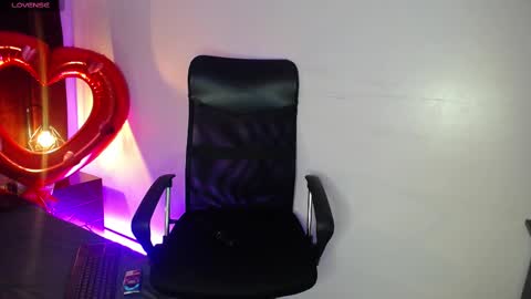 Snapshot of sasha_brattz chatting on 02/15/25, 05:09 Sasha Brattz online show from 02/15/25, 05:09