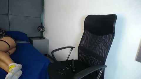 Snapshot of sasha_brattz chatting on 03/11/25, 04:18 Sasha Brattz online show from 03/11/25, 04:18