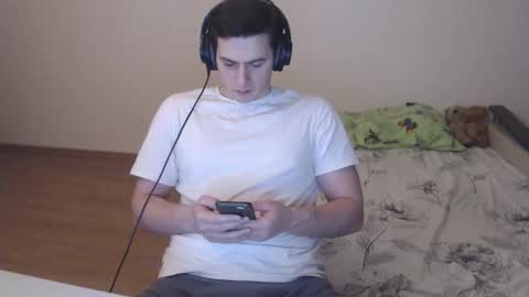 sasha_calvin online show from 10/31/25, 10:44