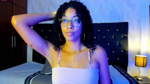 Snapshot of sasha_fox0 chatting on 01/18/25, 05:59 emy online show from 01/18/25, 05:59