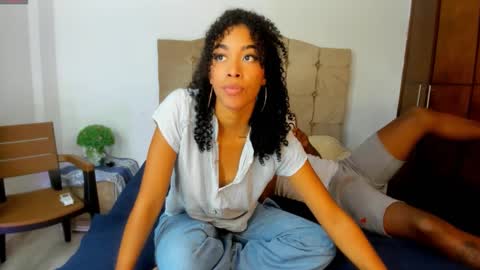 Snapshot of sasha_fox0 chatting on 02/09/25, 03:22 emy online show from 02/09/25, 03:22