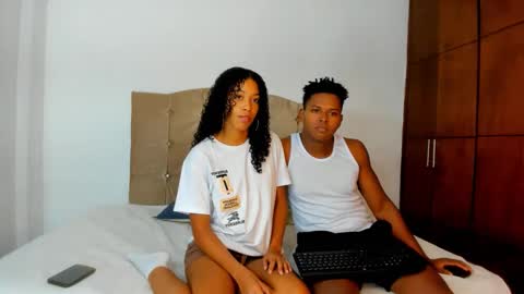 Snapshot of sasha_fox0 chatting on 02/19/25, 11:57 emy online show from 02/19/25, 11:57