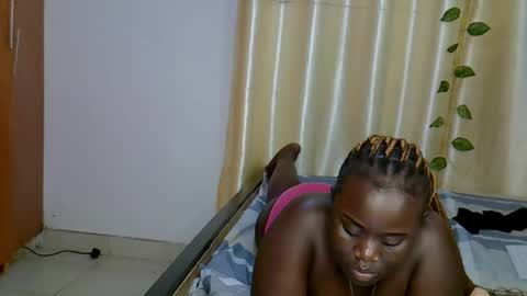 Snapshot of sasha_mollie chatting on 10/18/25, 05:54 Sasha online show from 10/18/25, 05:54