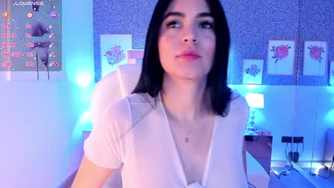 Snapshot of sasha_sims chatting on 12/12/24, 02:55 Camila online show from 12/12/24, 02:55