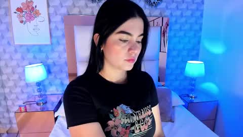 Camila  online show from 10/09/25, 11:19