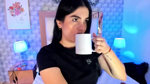 Camila  online show from 10/16/25, 11:44