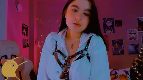 Snapshot of sashasoyyyy chatting on 10/16/25, 02:56 Sashasoy online show from 10/16/25, 02:56