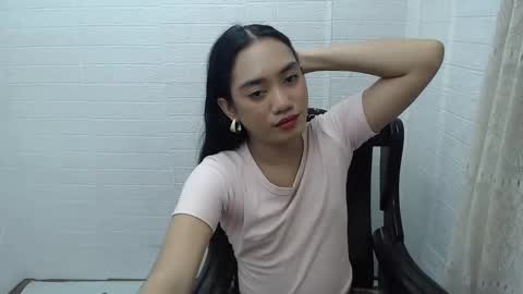 Snapshot of sassy_keylla chatting on 12/31/24, 02:47 KEYLLA online show from 12/31/24, 02:47