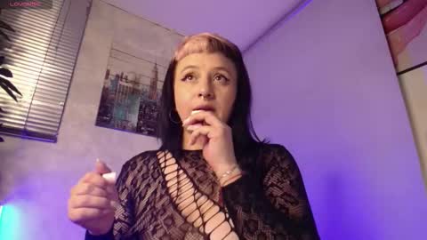 Snapshot of sathoshii_1 chatting on 09/24/25, 11:52 Amapola online show from 09/24/25, 11:52