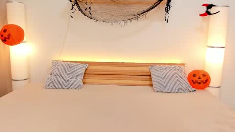 Sati online show from 10/20/25, 03:45