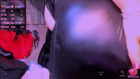 Snapshot of satisfymypussy chatting on 10/02/25, 10:39 Alina online show from 10/02/25, 10:39