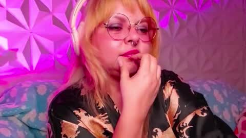 Gina George online show from 10/16/25, 12:00