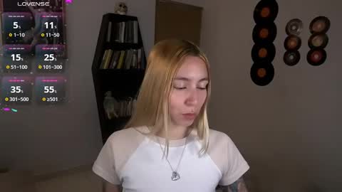 I AM JENN  online show from 10/12/25, 09:36