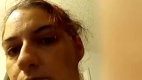 Snapshot of saucybear666 chatting on 12/11/24, 12:02 SnowBunny online show from 12/11/24, 12:02