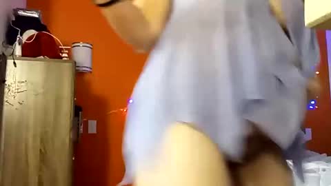 Snapshot of saucybear666 chatting on 12/21/24, 03:03 SnowBunny online show from 12/21/24, 03:03