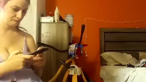 Snapshot of saucybear666 chatting on 01/29/25, 02:51 SnowBunny online show from 01/29/25, 02:51