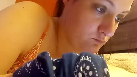 Snapshot of saucybear666 chatting on 02/26/25, 01:32 SnowBunny online show from 02/26/25, 01:32