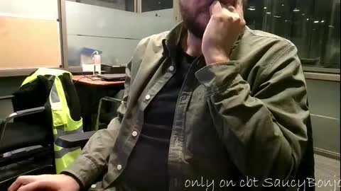 Snapshot of saucybonjo chatting on 10/29/25, 06:26 Ben online show from 10/29/25, 06:26