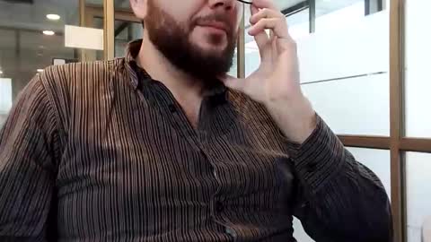 Snapshot of saucybonjo chatting on 11/25/25, 10:21 Ben online show from 11/25/25, 10:21