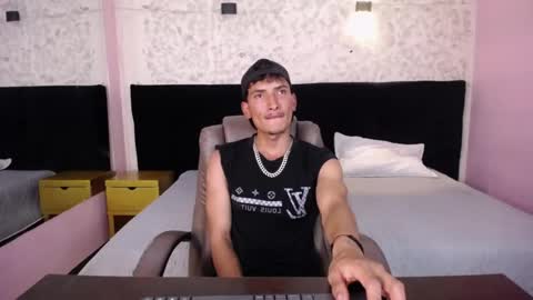 SavageLover  online show from 11/25/25, 04:01