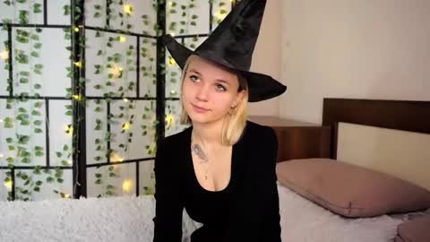 savannahshor online show from 10/18/25, 07:25