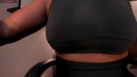 S a v a n n a h  online show from 11/08/25, 12:05