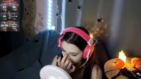 Sophie online show from 10/31/25, 05:47