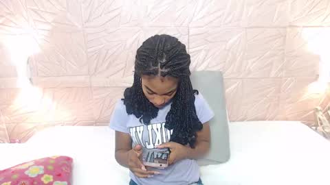 Snapshot of savory_pussy18 chatting on 02/17/25, 01:21 savory_pussy18 online show from 02/17/25, 01:21