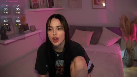 Naomi online show from 02/04/25, 08:06