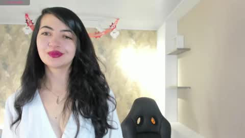 Saya Amaretto  online show from 10/16/25, 07:15