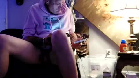 sayhi2mylilguy online show from 11/08/25, 06:13