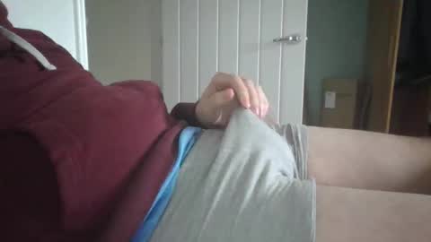 Snapshot of scanny92 chatting on 11/22/25, 10:36 scanny92 online show from 11/22/25, 10:36