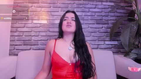 Snapshot of scarlet_fostt_ chatting on 09/19/25, 01:56 Andrea online show from 09/19/25, 01:56