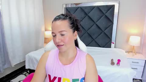 scarlet_lace1 online show from 10/08/25, 06:27