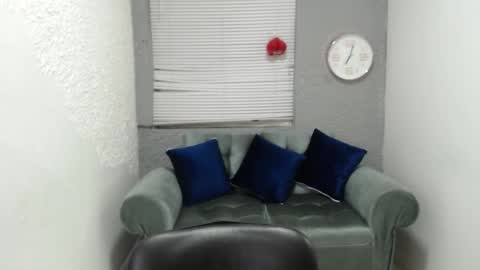Snapshot of scarlet_redhead chatting on 10/16/25, 12:28 scarlet_redhead online show from 10/16/25, 12:28