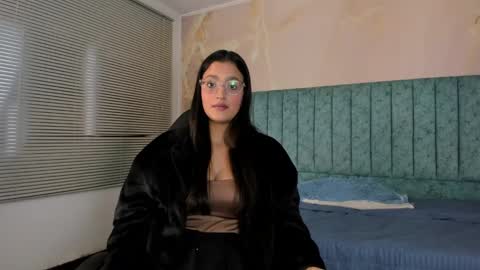 Snapshot of scarlet_rose__ chatting on 02/23/25, 01:53 Scarlet online show from 02/23/25, 01:53